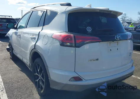 2017 Toyota Rav4 Se z USA, uszkodzony, nr VIN 2T3JFREV7HW668686
